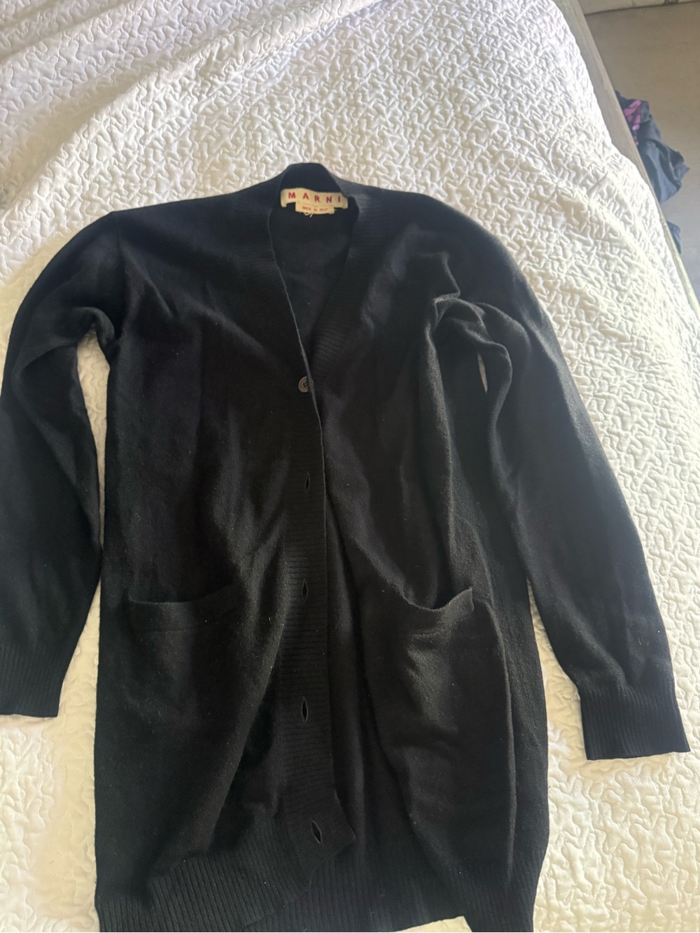 Sweater neckline identification
